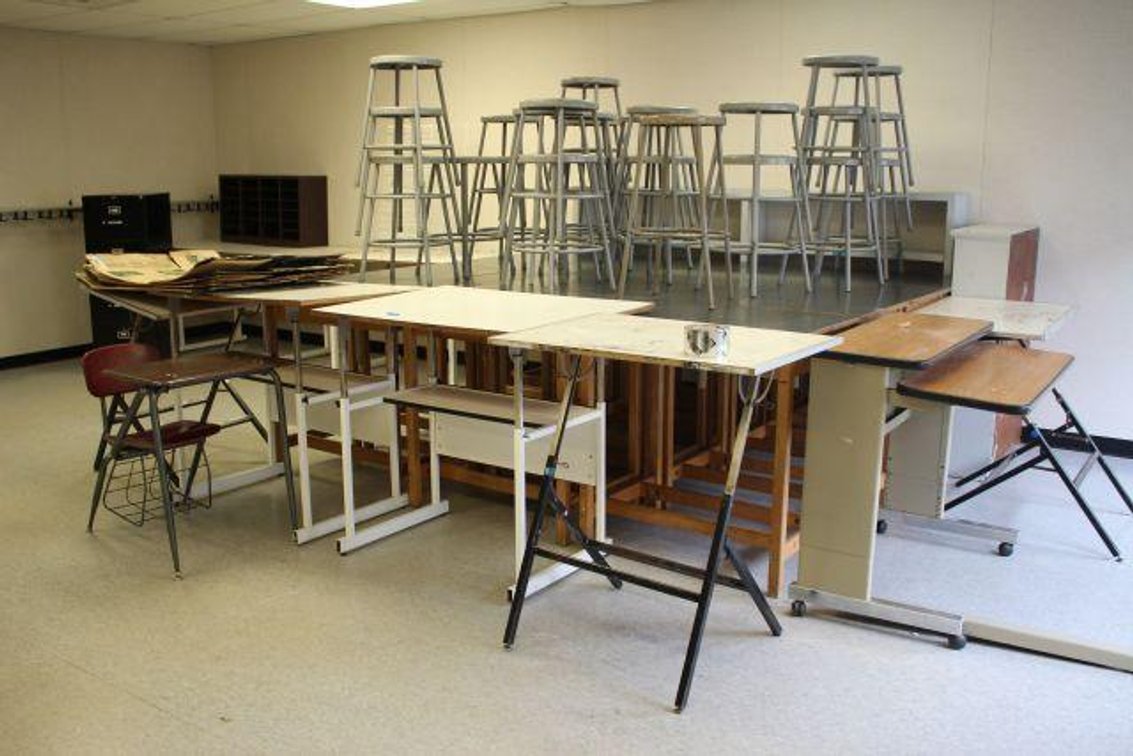 ART ROOM STOOLS AND TABLES (RM103)