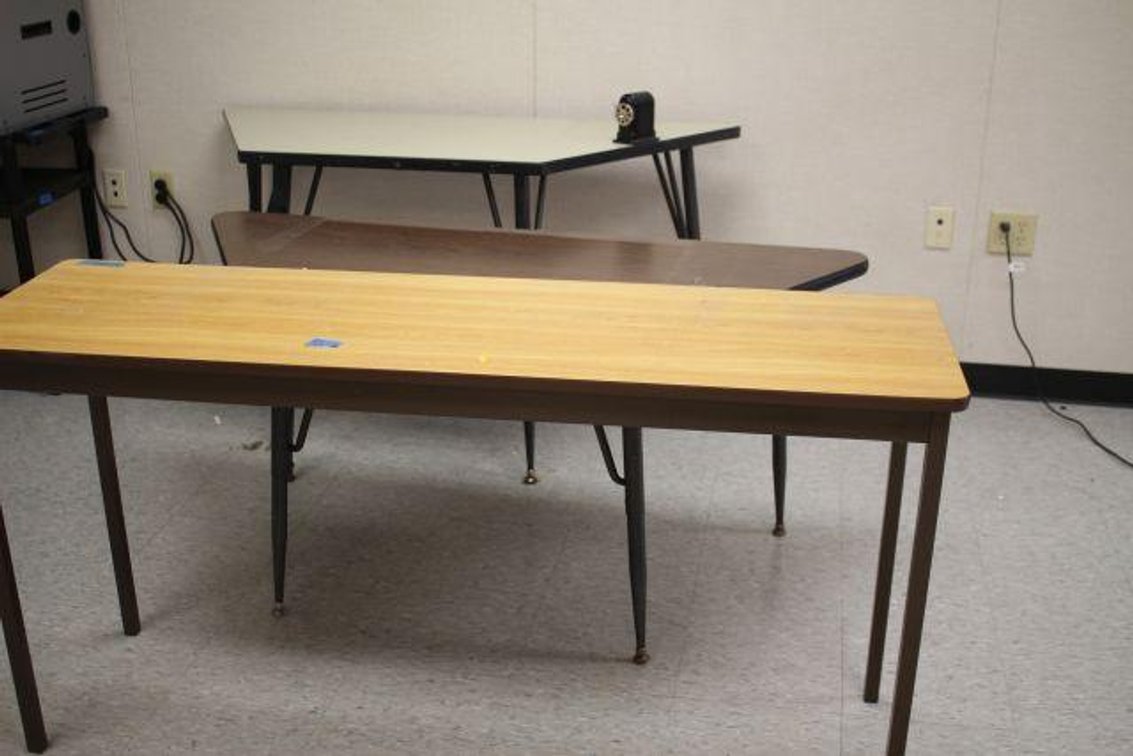 3 STUDENT TABLES