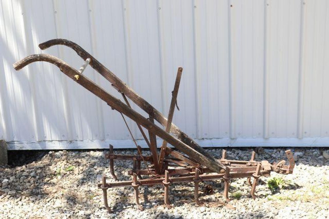 VINTAGE HARROW