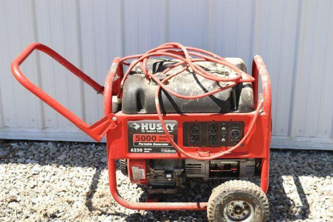 HUSKY GENERATOR 