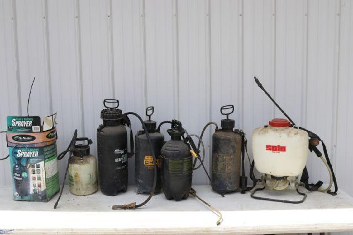 HAND HELD SPRAYERS 
