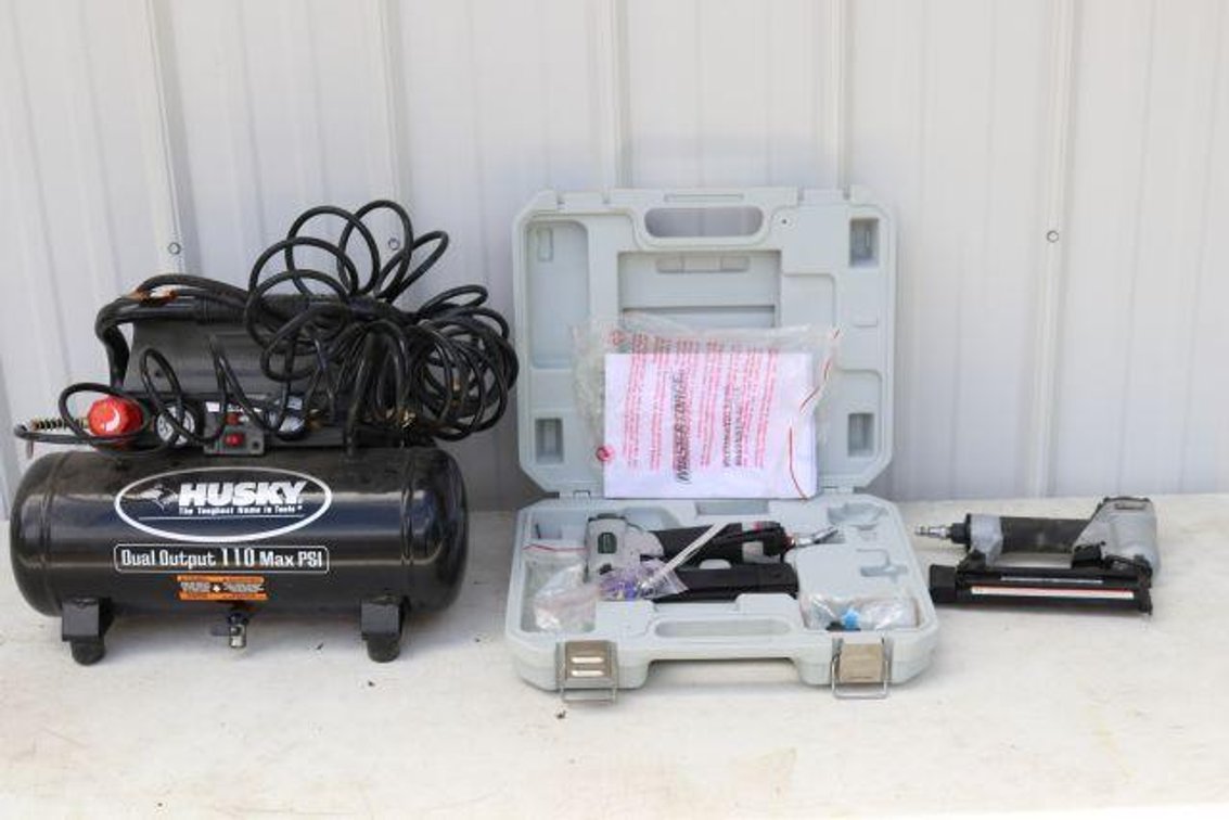 AIR COMPRESSOR AND NAIL GUNS