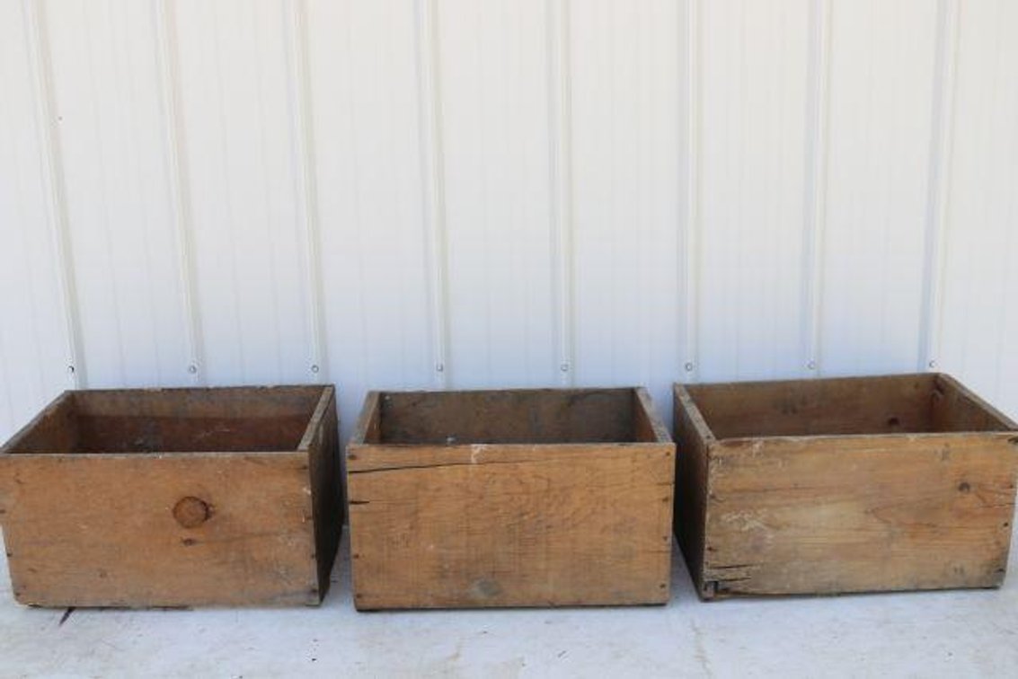 WOODEN CRATES