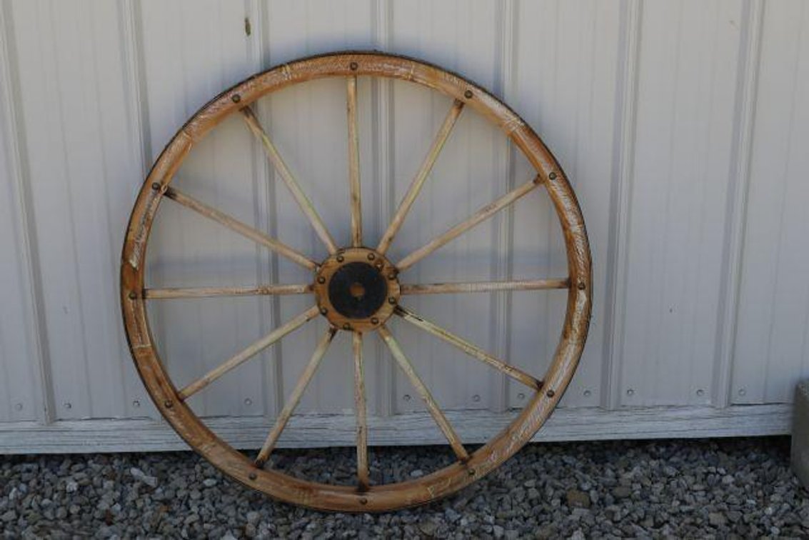 DECORATIVE WAGON WHEEL