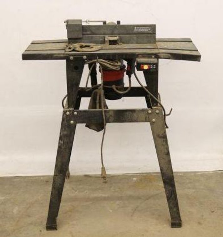 ROUTER TABLE