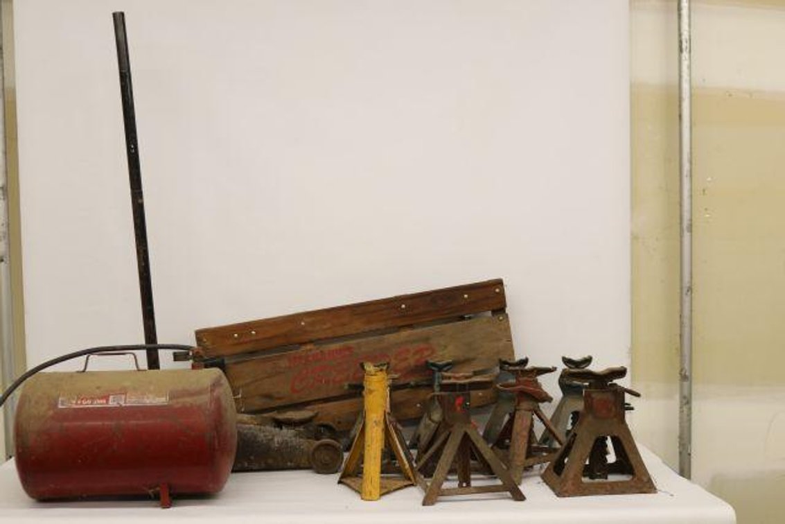 FLOOR JACK, JACKSTANDS, TRANSFER AIR TANK, CREEPER