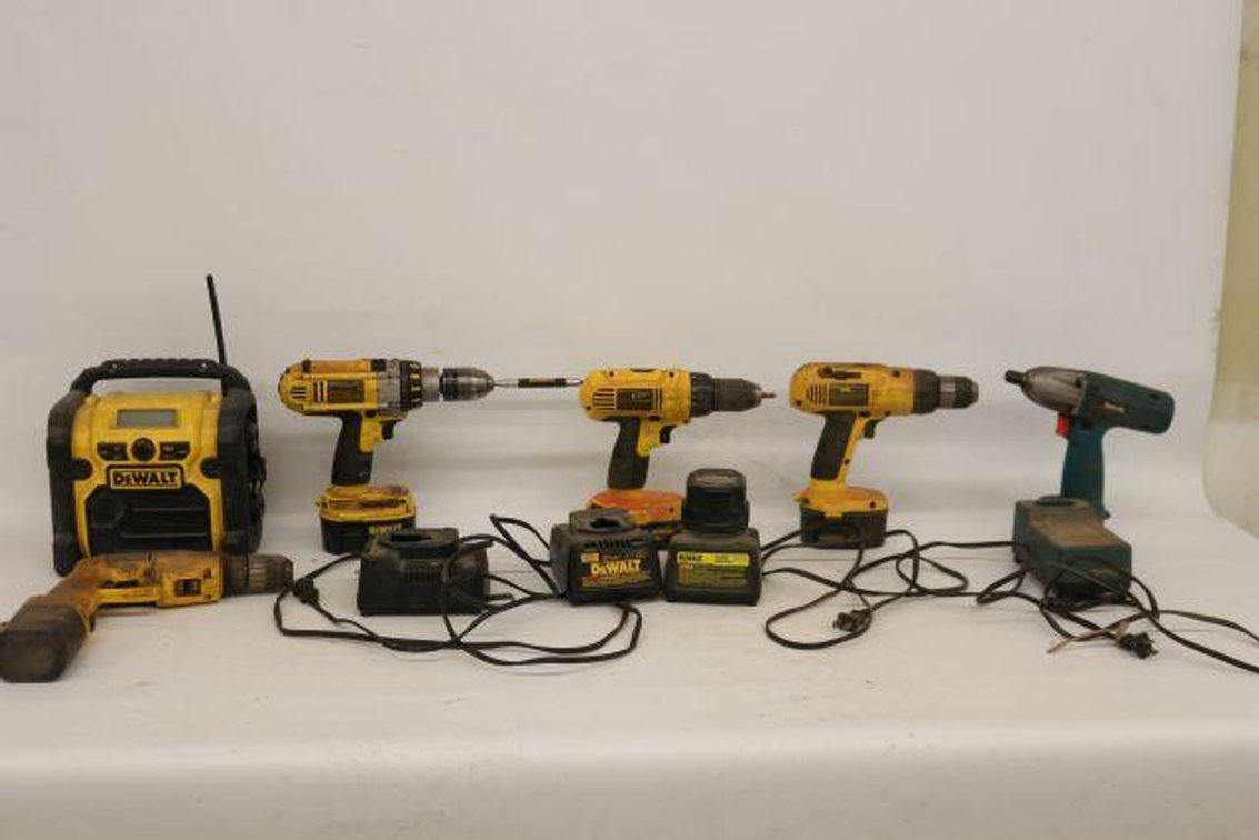 DEWALT AND MAKITA CORDLESS TOOLS