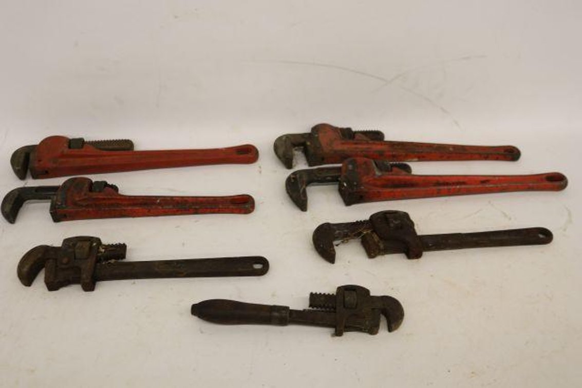 PIPE WRENCHES