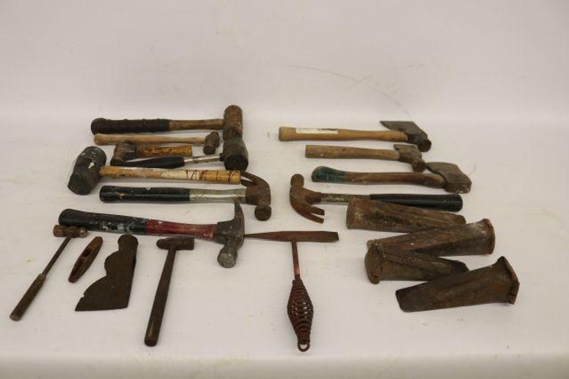 HAMMERS, MALLETS, HATCHETS, SPLITTING WEDGES