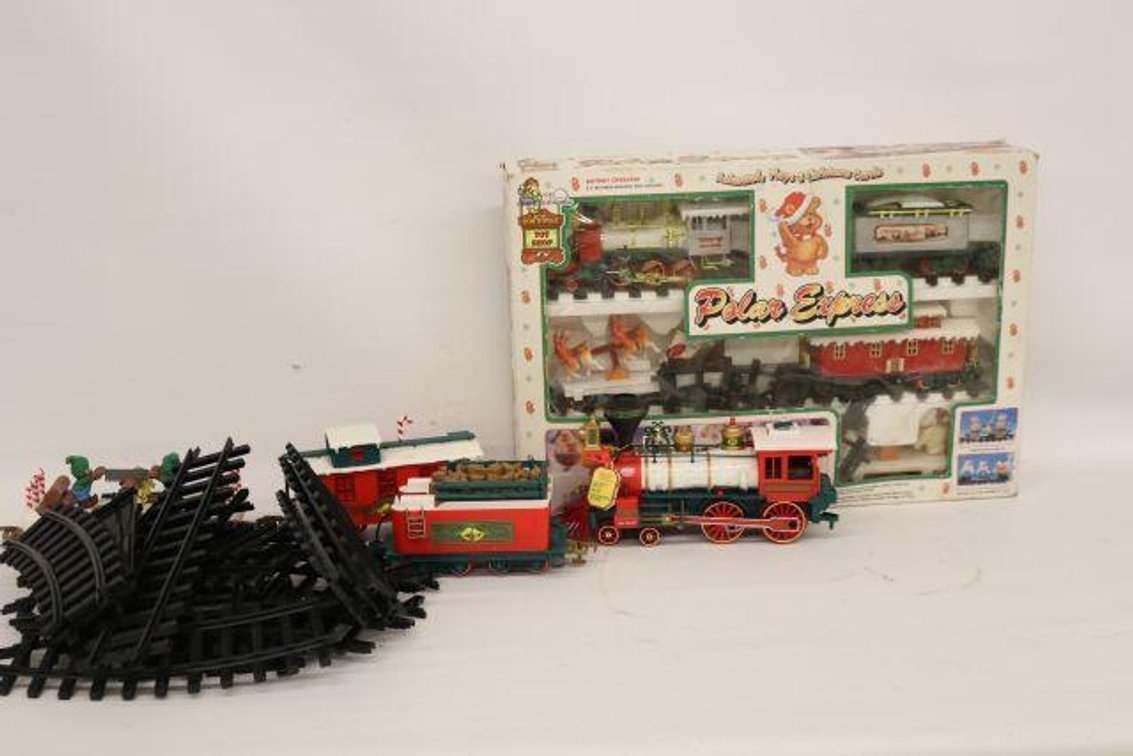 WINTER BELLE EXPRESS AND POLAR EXPRESS TRAIN SETS