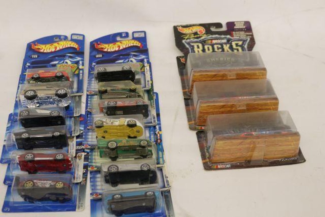 HOT WHEELS CARS
