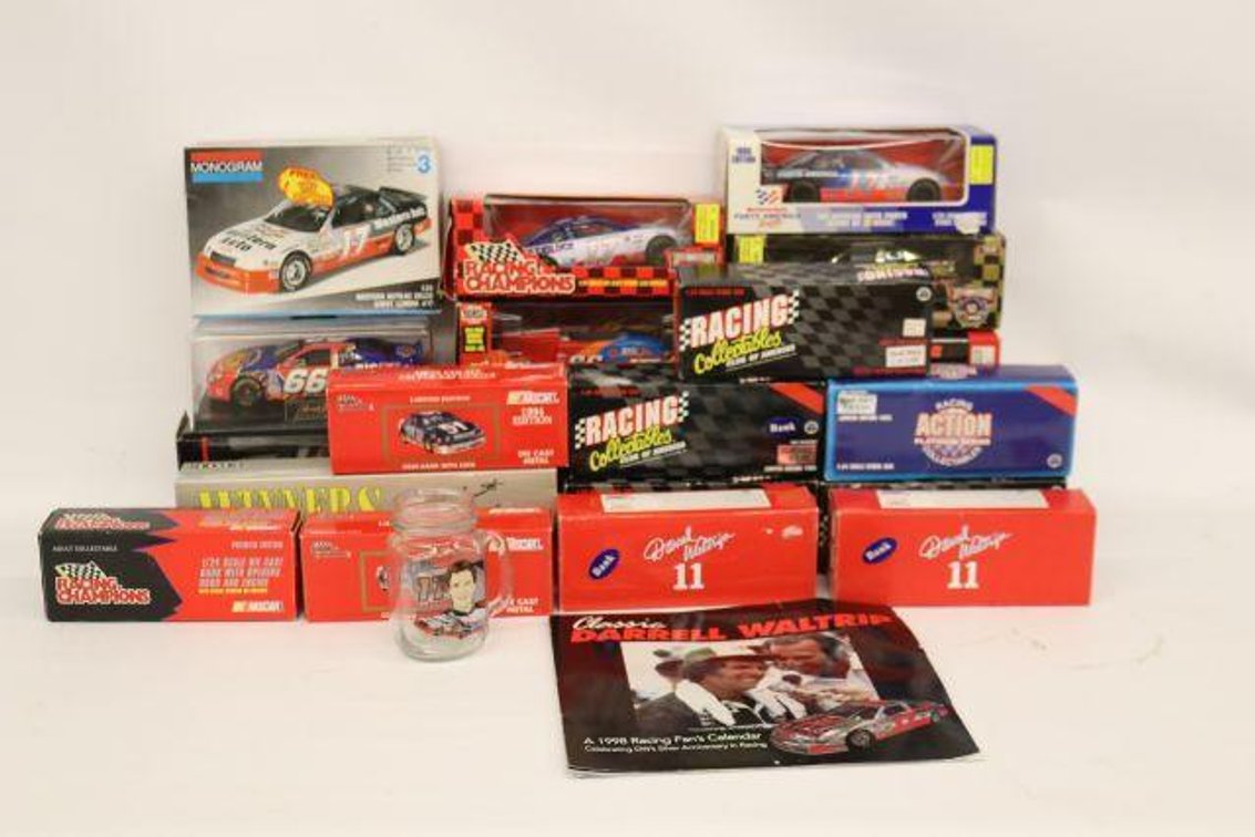 DARREL WALTRIP COLLECTIBLE CARS