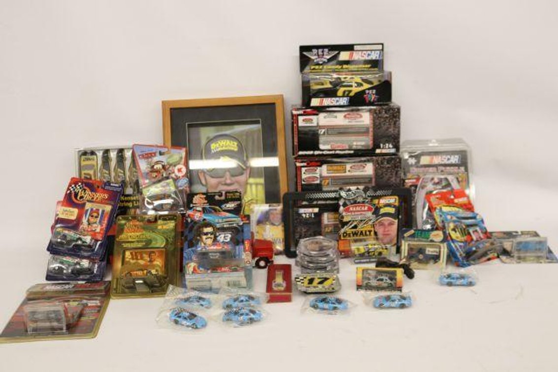 NASCAR/RACING COLLECTIBLES