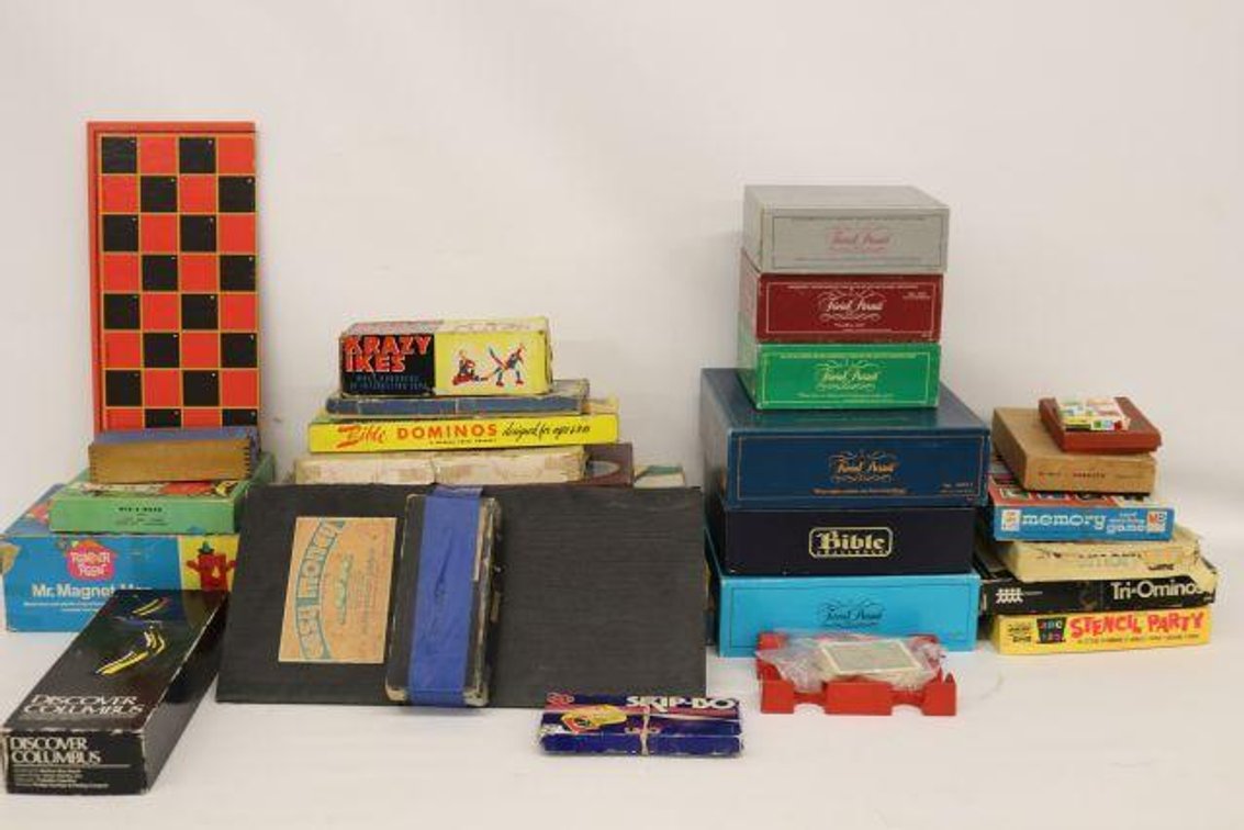 VINTAGE BOARD GAMES
