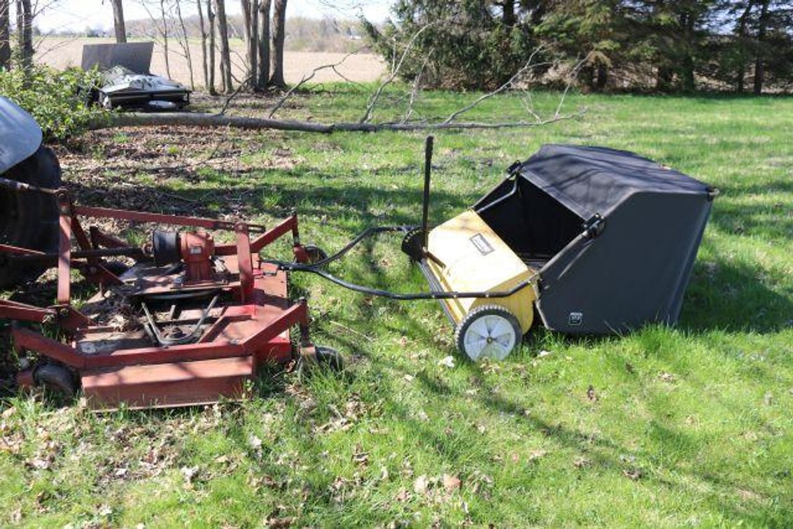 3 POINT FINISH MOWER AND LAWN SWEEP