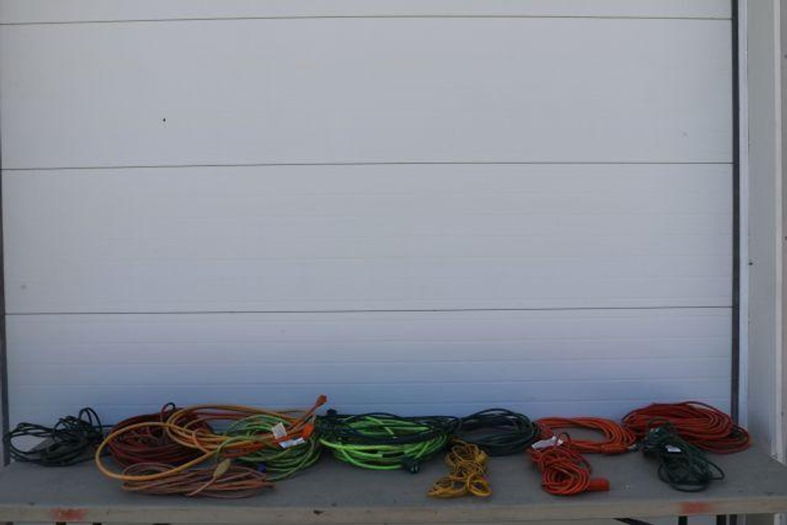 EXTENSION CORDS