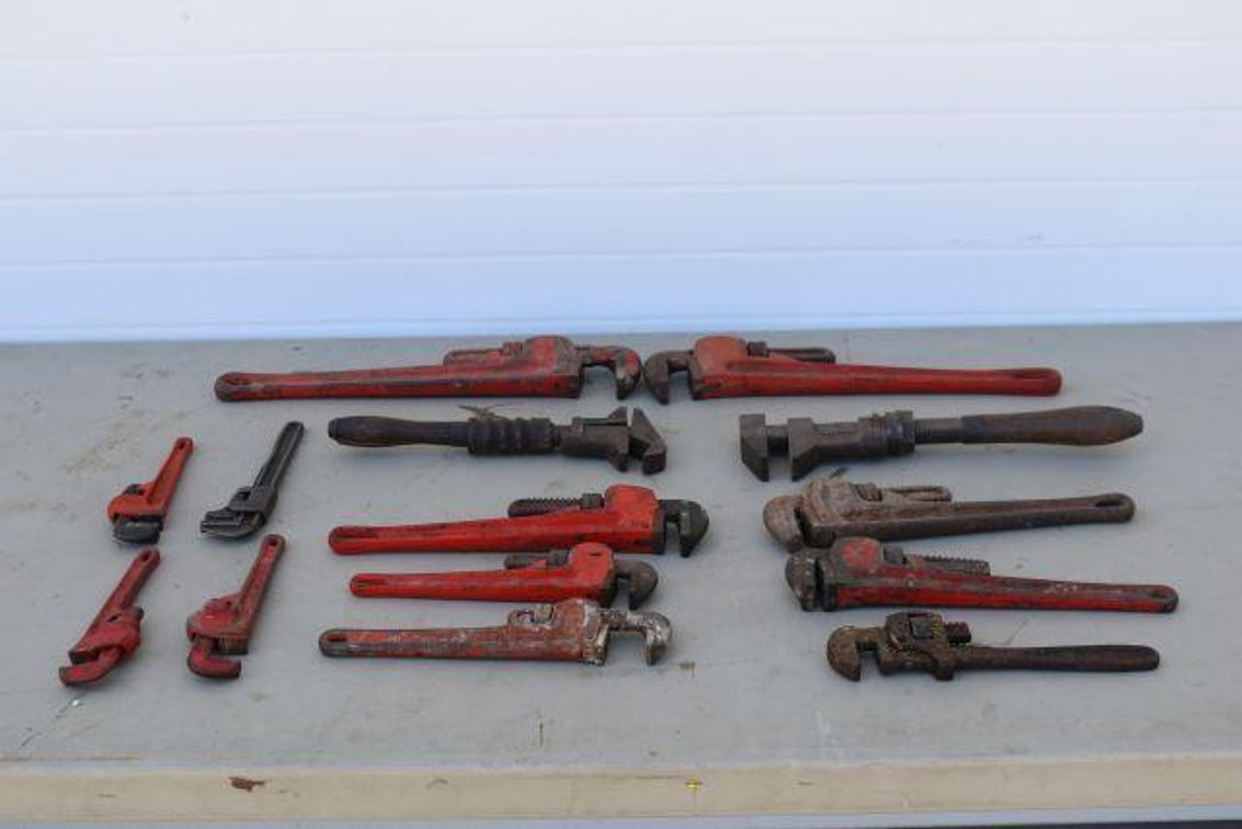 PIPE WRENCHES
