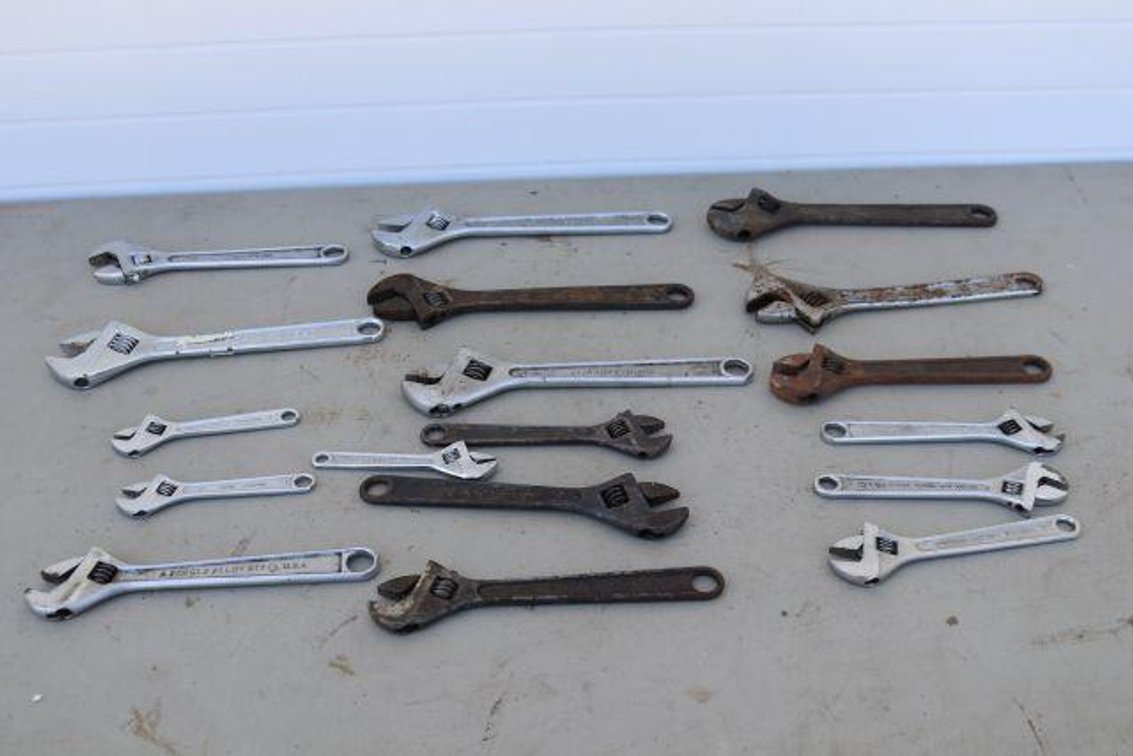 ADJUSTABLE WRENCHES