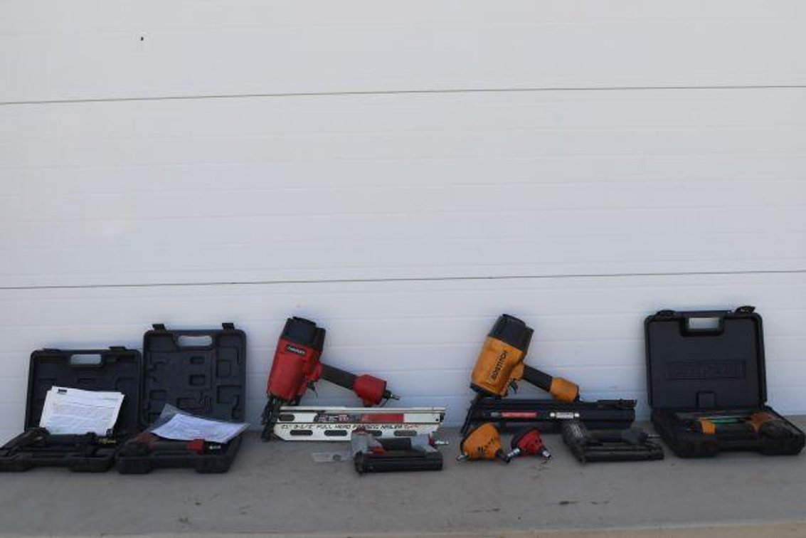 NAIL GUNS 
