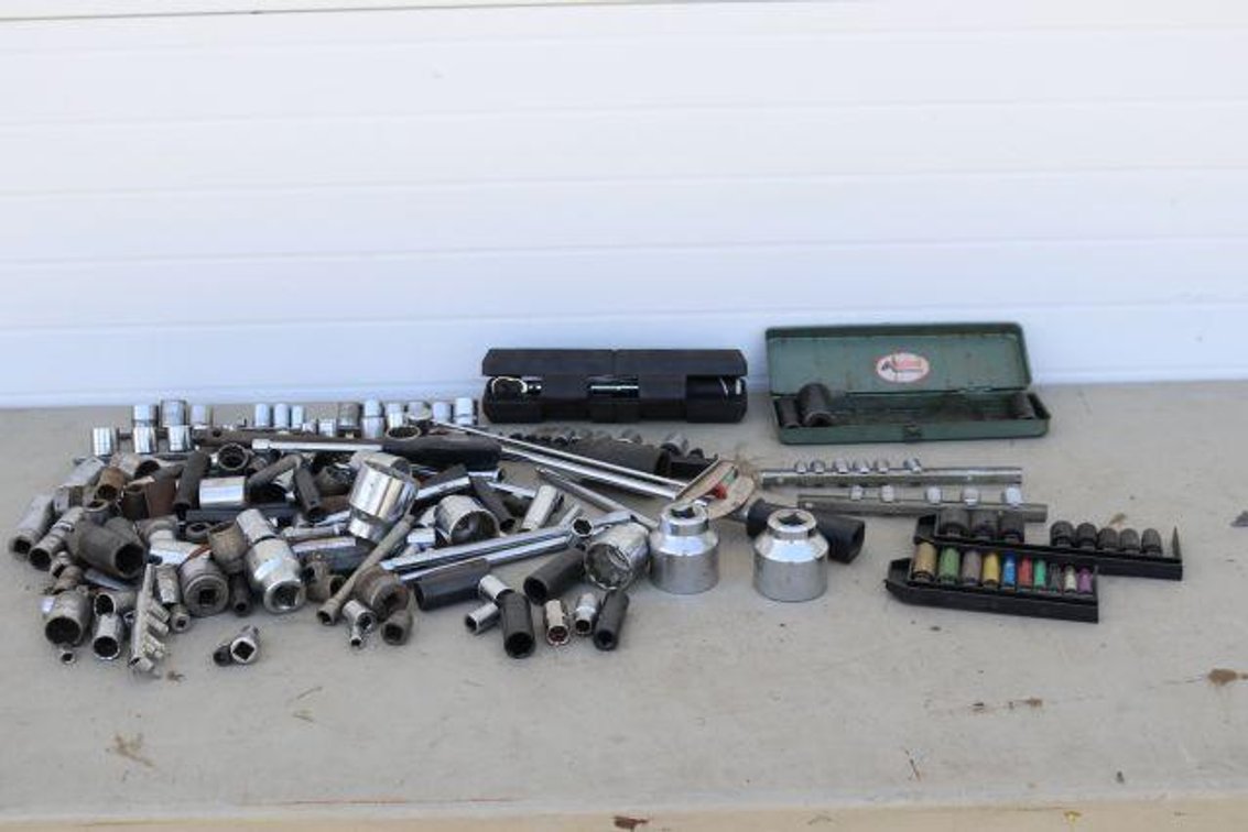 SOCKETS, EXTENSIONS, TORQUE WRENCHES