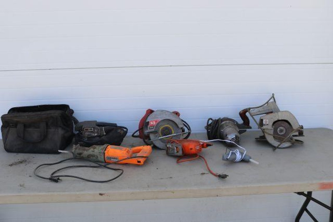 CORDED POWER TOOLS