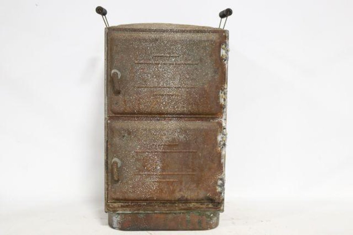 ANTIQUE PORTABLE COOKER