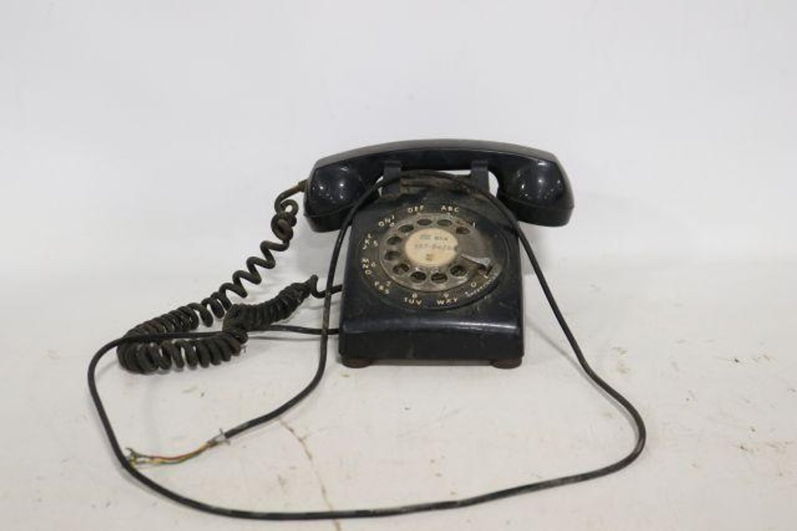 ROTARY DIAL PHONE