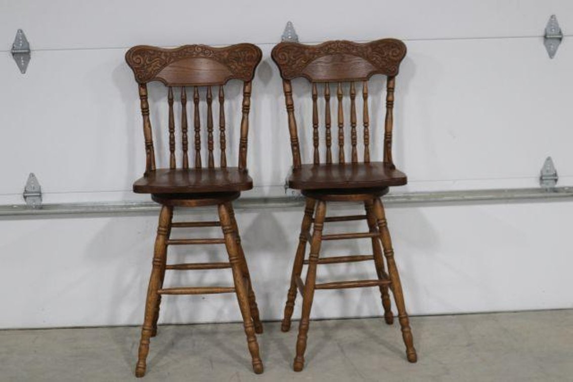 SWIVEL BAR STOOLS