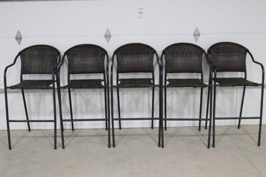 OUTDOOR BAR STOOLS