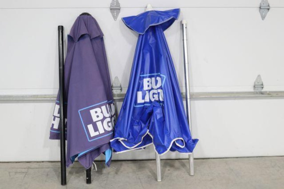 BUD LIGHT TABLE UMBRELLAS 