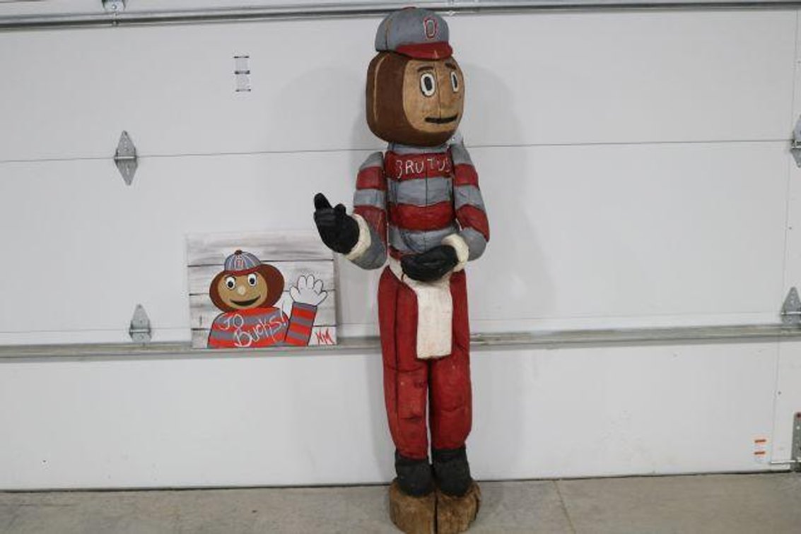 BRUTUS THE BUCKEYE WOOD CARVING