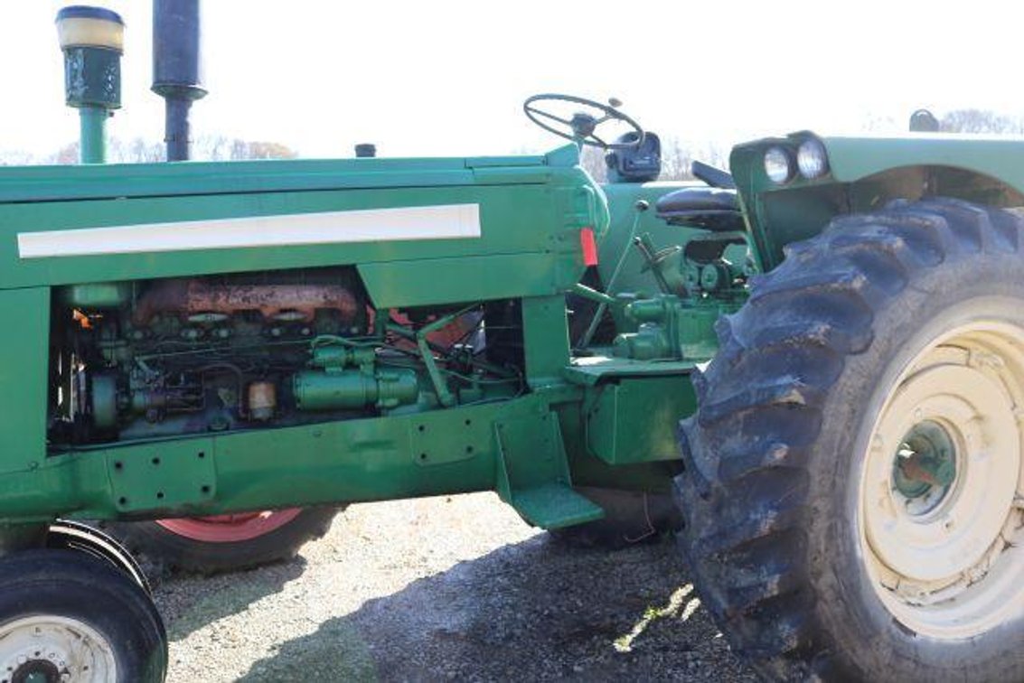 OLIVER 1800 TRACTOR-SHOWS 5238 HRS (30)