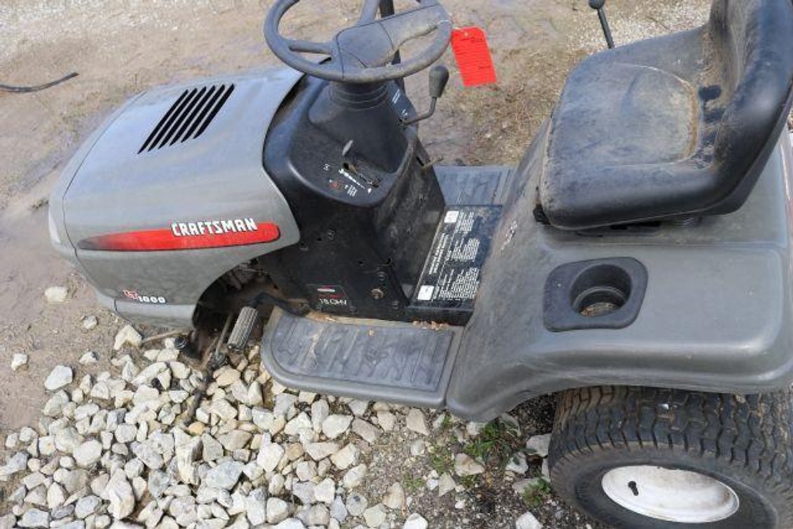 CRAFTSMAN RIDING MOWER-NOT RUNNING (15)