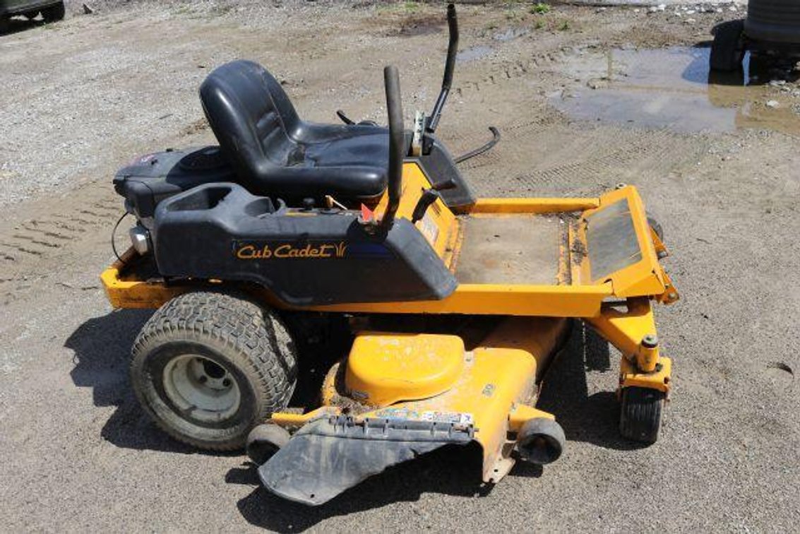 CUB CADET 50" ZERO TURN-NOT RUNNING (39)