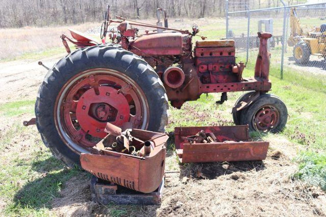 FARMALL M- NOT RUNNING (17)