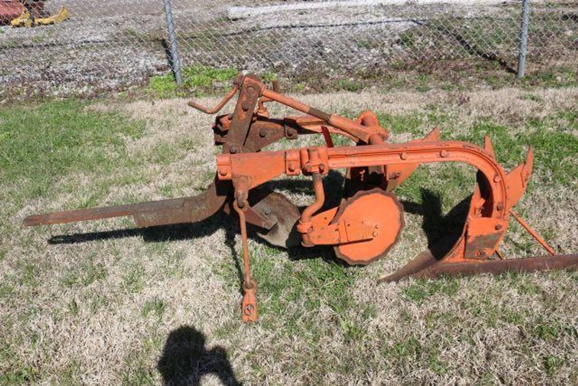 2 BOTTOM PLOW (7)