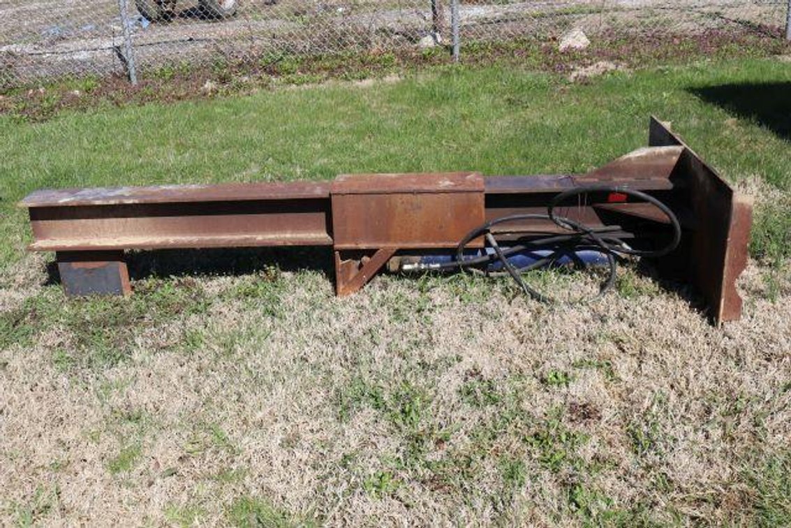 HYDRAULIC LOG SPLITTER (27)