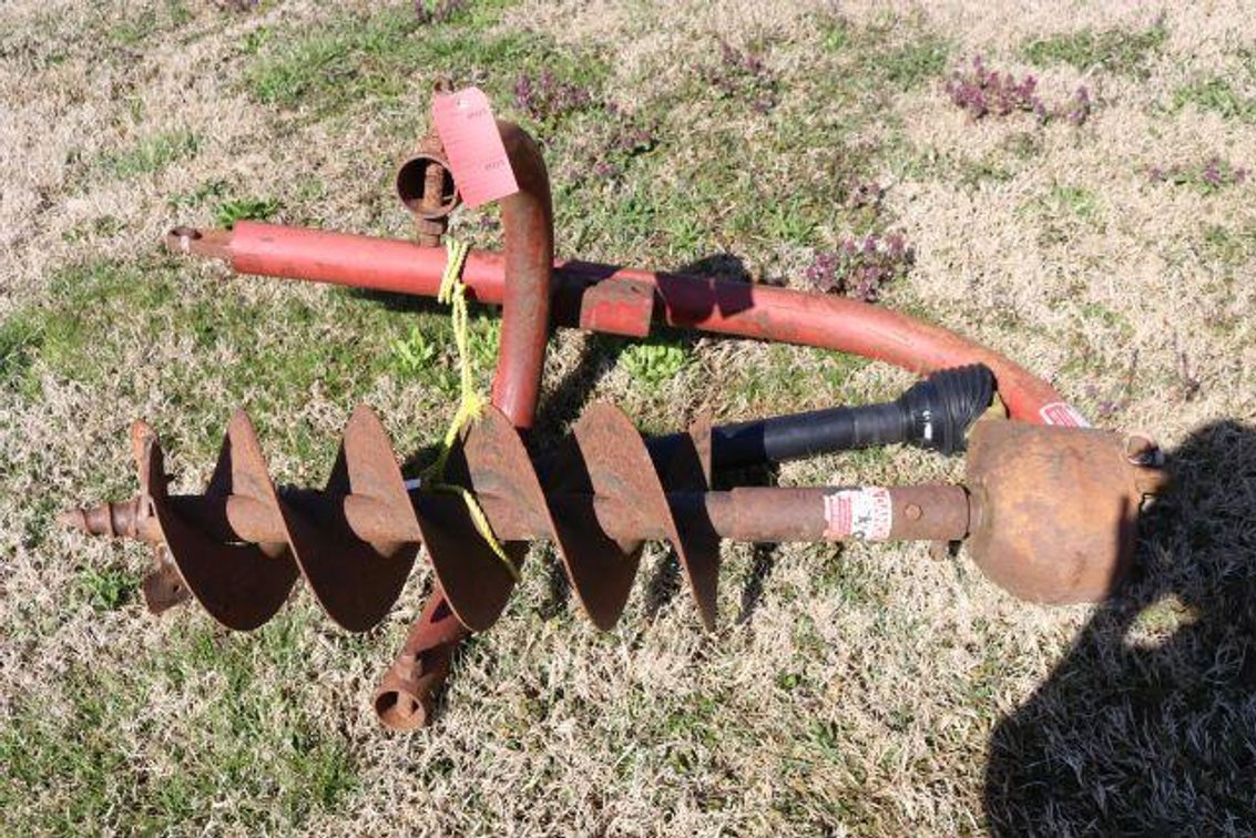 3 POINT POST HOLE AUGER (33)