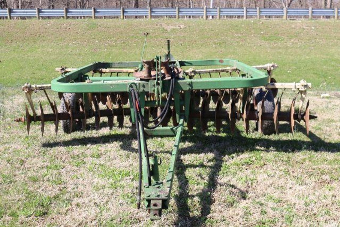 JOHN DEERE 210 12' DISC (53)