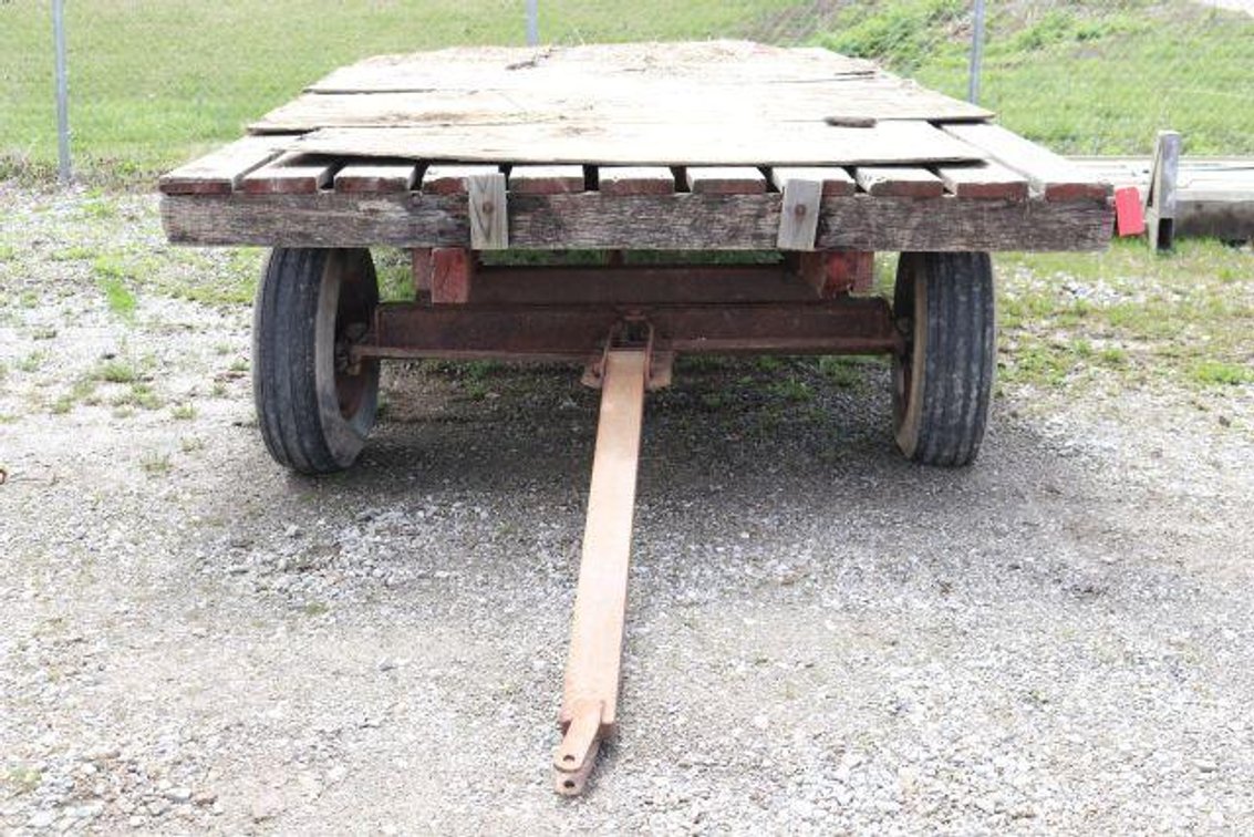 16 FT HAY WAGON (36)