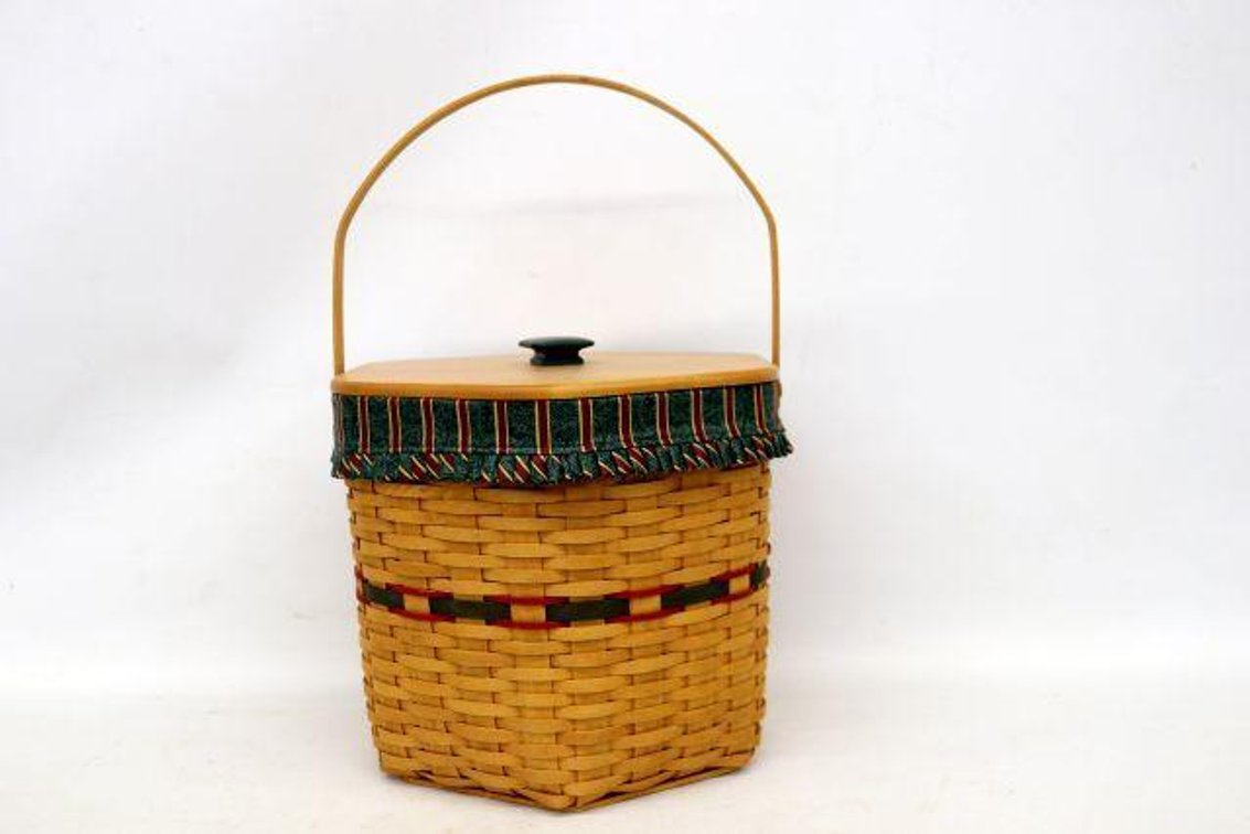 LONGABERGER HOLIDAY HOSTESS SNOWFLAKE BASKET
