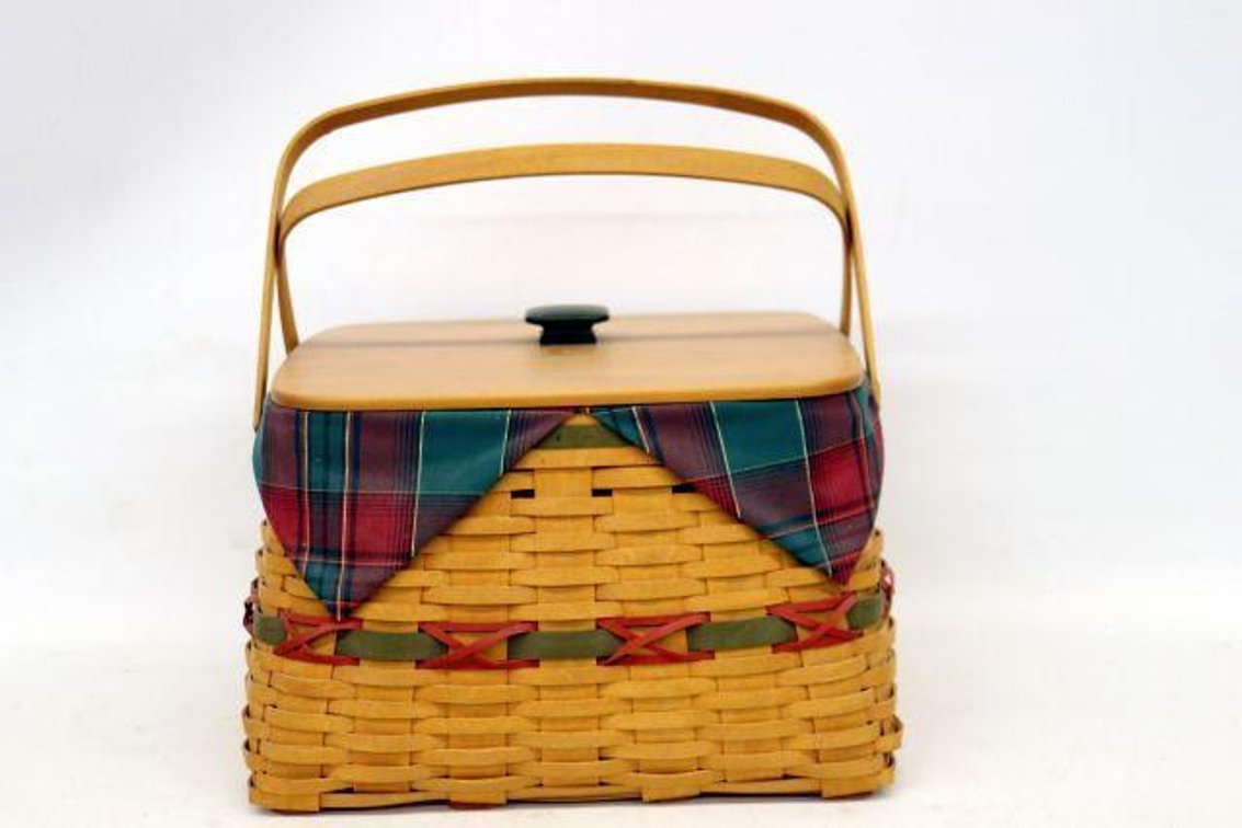 LONGABERGER 12 DAYS OF CHRISTMAS BASKET 