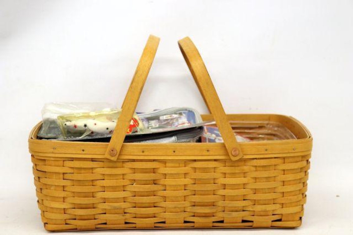 LONGABERGER HOSTESS LARGE GATHERING BASKET