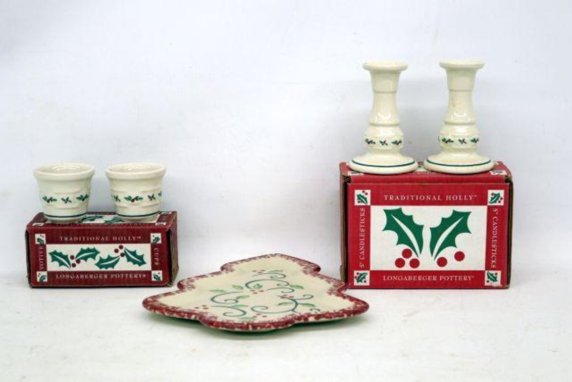 LONGABAERGER TRADITONAL HOLLY POTTERY