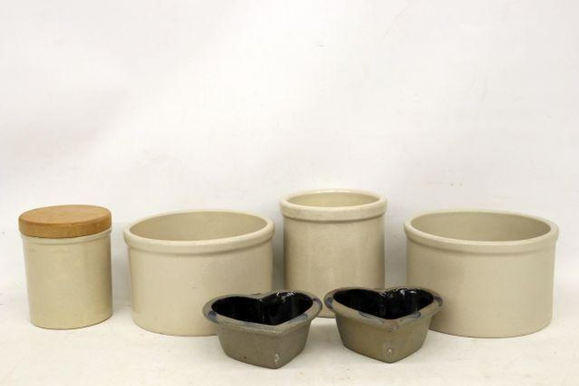 LARGE LOT OF CROCKS
