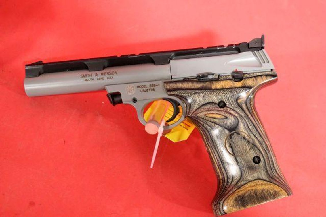 SMITH AND WESSON MODEL 22S-1 .22LR PISTOL