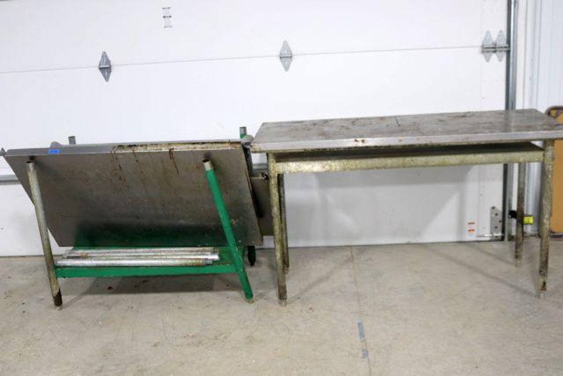 STAINLESS TABLES