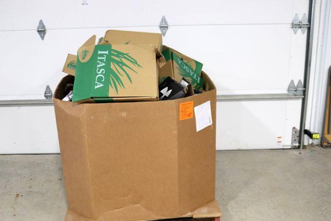 PALLET OF BOOTS