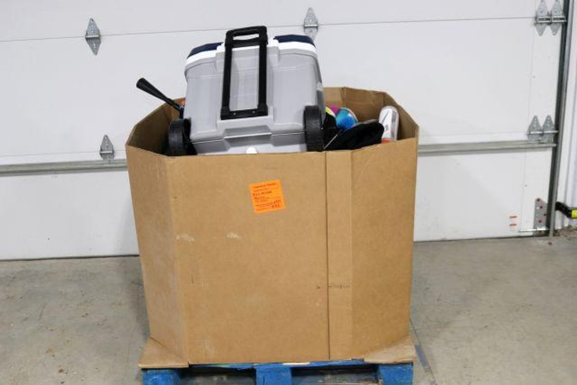 SPORTING GOODS PALLET