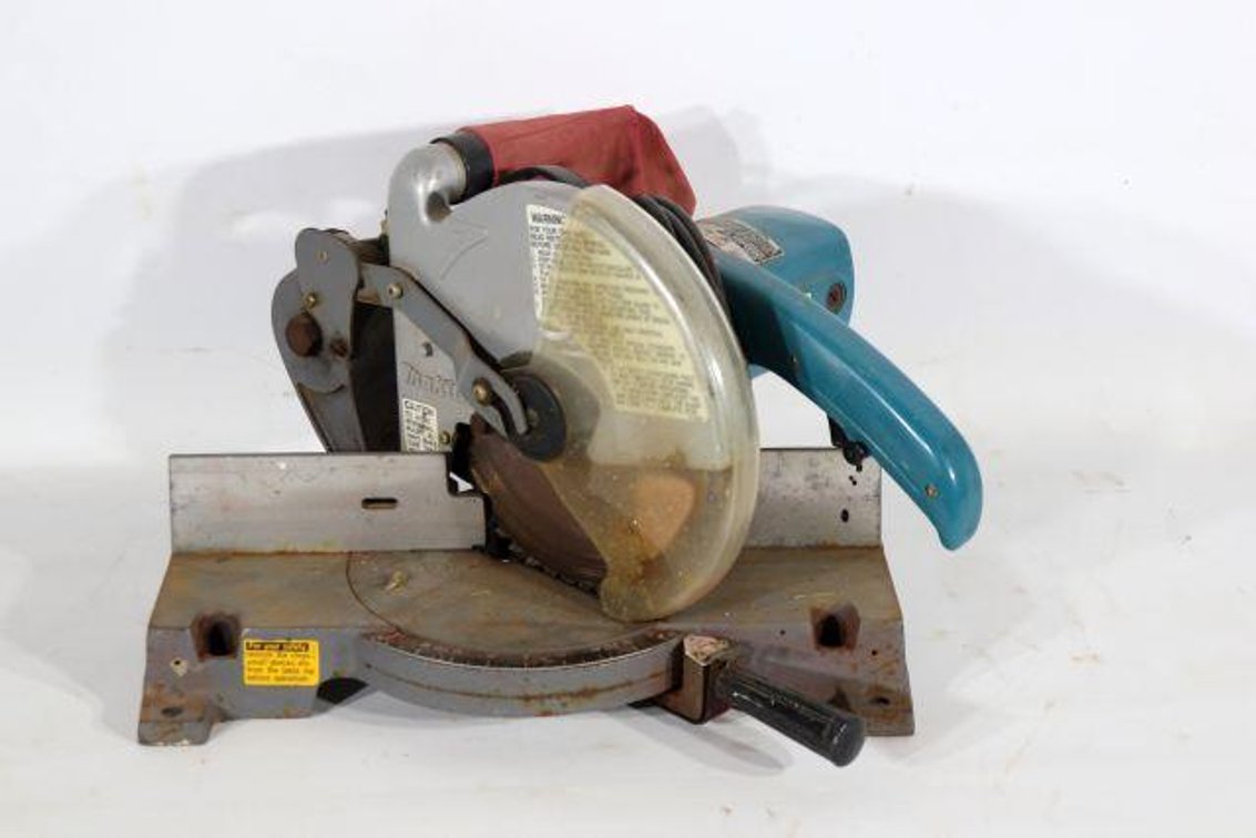 MAKITA MITER SAW W/ WIZ GLASS EDGE GRINDER 